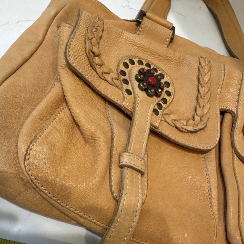 Innue Italian Genuine Tan Leather Handbag - Picture 5 of 6